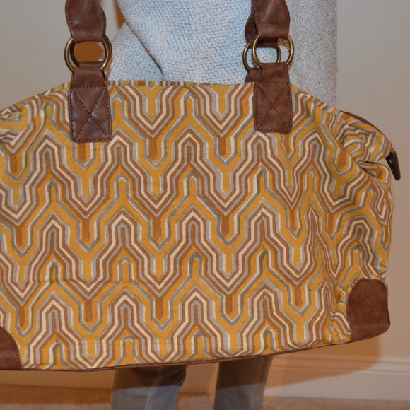 Weekender (NEW) - Picture 2 of 6